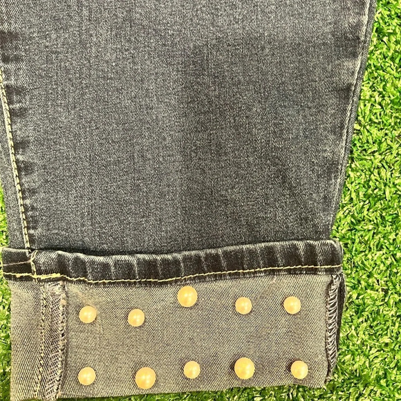 AVENUE DENIM jeans NWT! ⭐️ - Picture 2 of 5
